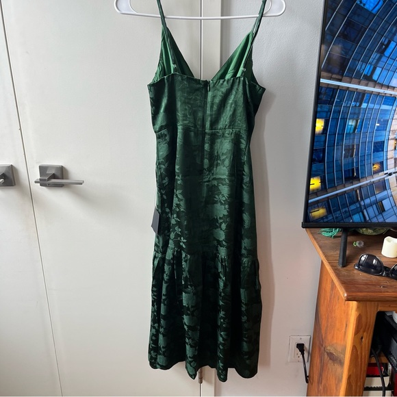 Lulu’s Emerald Green Satin Dress - Picture 6 of 8